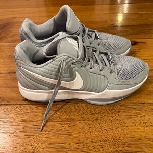 Nike Men's JA 2 Shoes in Gray and White Size 9